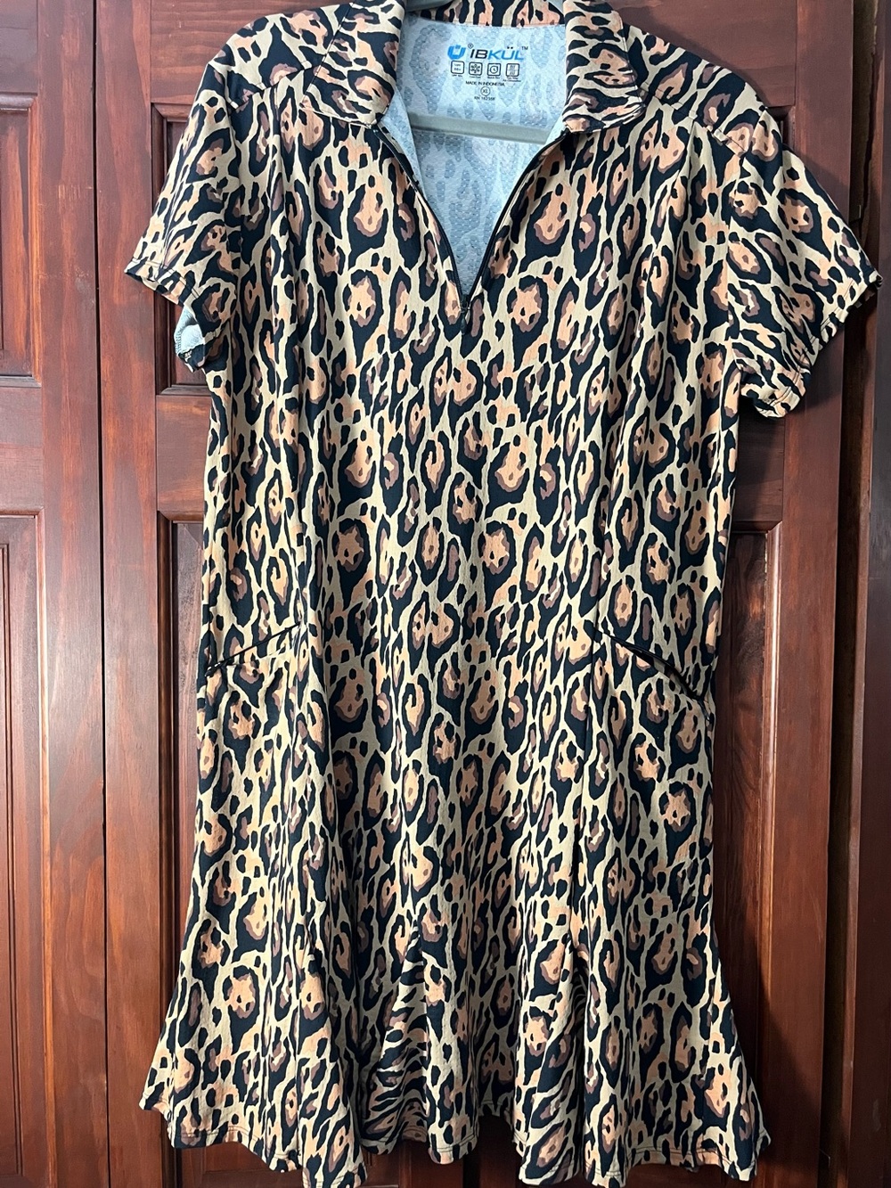 IBKUL Leopard Print Short Sleeve Tunic Dress in Tan and Black